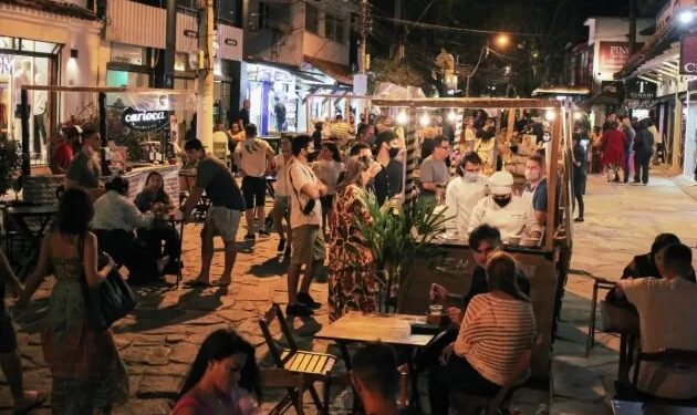 Degusta Búzios começa neste final de semana com gastronomia e música gratuita