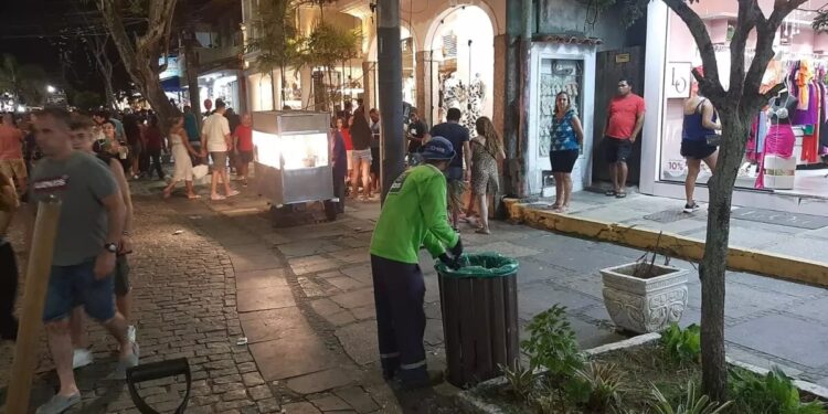 Búzios exportando turismo e importando… lixo de Minas?