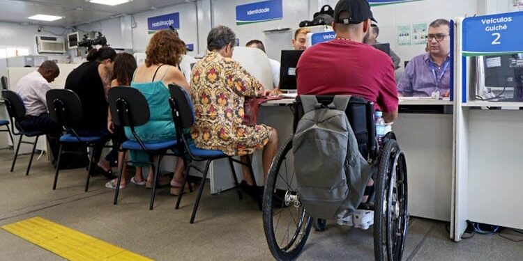 Detran abre postos neste sábado para atender exclusivamente pessoas com deficiência