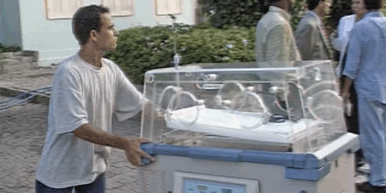 “Mães de Cabo Frio”: 96 bebês mortos em UTI podem virar escândalo internacional