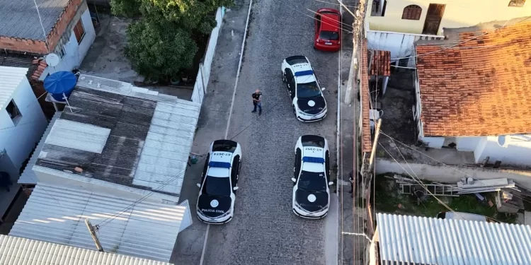 Operação em Cabo Frio desmonta quadrilha de cargas
