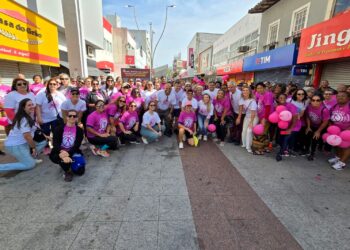 Caminhada emociona e reforça a esperança na luta contra o câncer