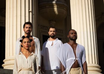 Espetáculo “Acquaria Viva” arrebata público com dança, música e poesia em Macaé