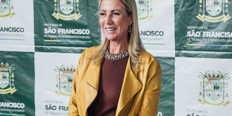 MP investiga prefeita por contratos milionários com parentes