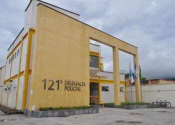 Mulher é presa em flagrante após inventar agressão contra o próprio irmão