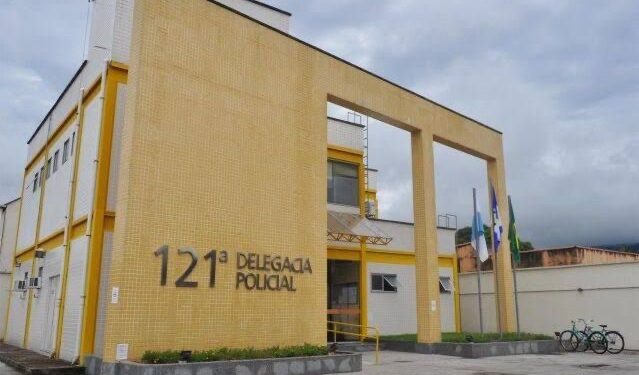 Mulher é presa em flagrante após inventar agressão contra o próprio irmão