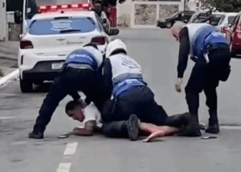 Comerciante se revolta durante abordagem policial e acaba detido