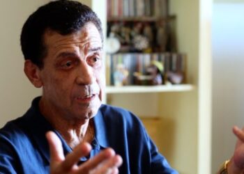 Ex-prefeito Arnaldo Vianna é internado após passar mal em casa