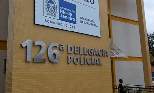 Professora é presa após agredir alunos de 3 anos