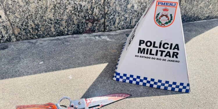 Homem é preso minutos após matar pessoa a facadas na fila do Restaurante Popular em Macaé