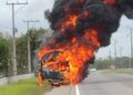 Ônibus é destruído por incêndio na BR-356