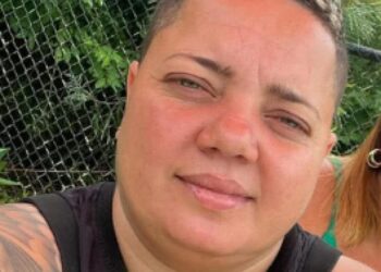 Polícia investiga morte violenta de servidora municipal em casa incendiada