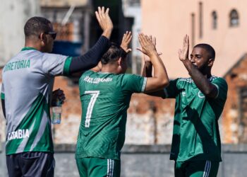 Basquete, frescobol e corrida movimentam o fim de semana