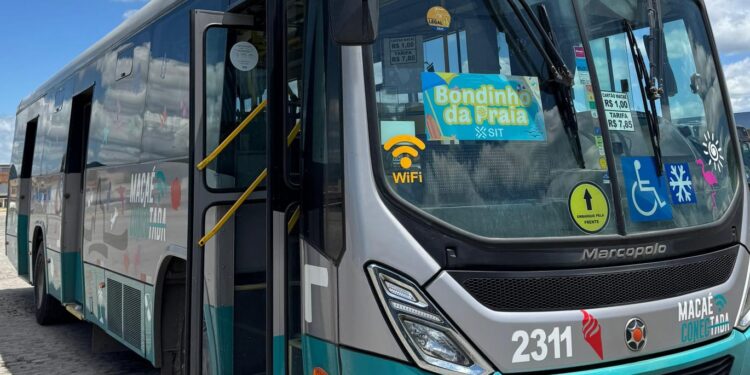 Bondinho da Praia volta a operar e reforça transporte para as praias durante o verão