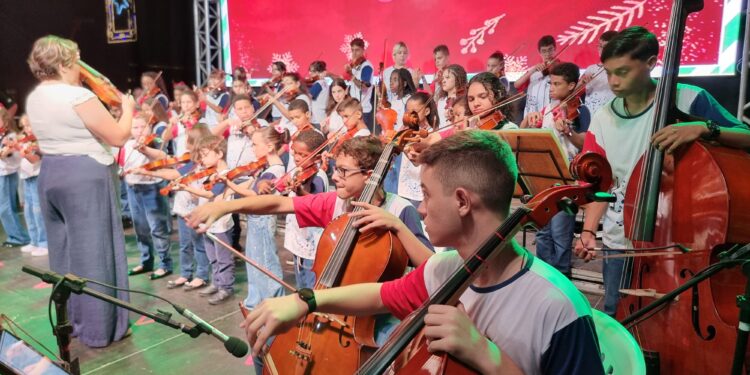 Coral Clave de Sol e Orquestra Salesiana abrem dezembro com dois concertos natalinos gratuitos