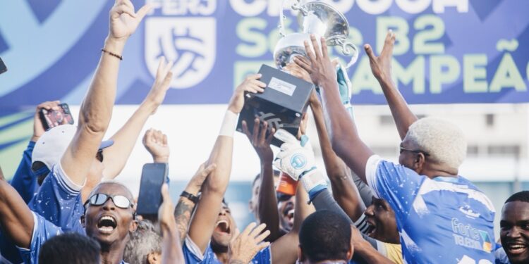 Goytacaz goleia por 4 a 1, fica com o título da Série B2 e Macaé confirma acesso para a B1