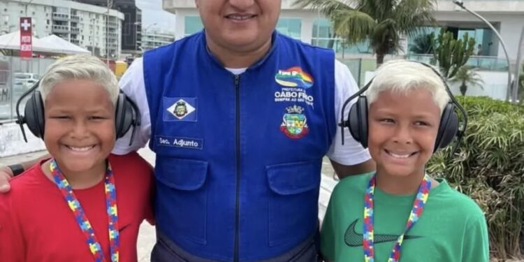 Inclusão no Réveillon: município oferece abafadores para pessoas com TEA