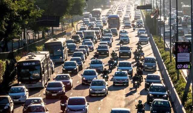 Primeiro fim de semana da Vila do Noel encanta famílias com atrações mágicas