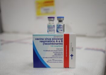 Projeto de lei cria punição severa para uso de drogas em área pública