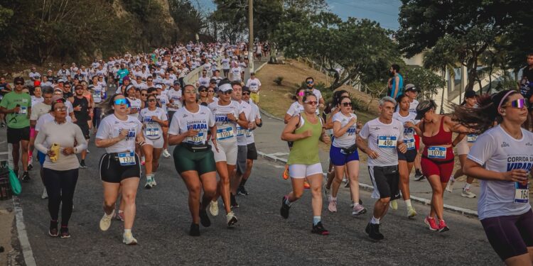 5ª Corrida da Virada reúne 2 mil atletas