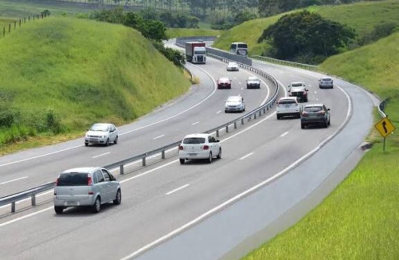 ViaLagos estima aumento no fluxo de veículos na RJ-124 durante Natal e Ano Novo