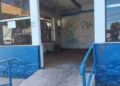Imóvel abandonado ao lado do Hotel Ramada vira foco de insegurança