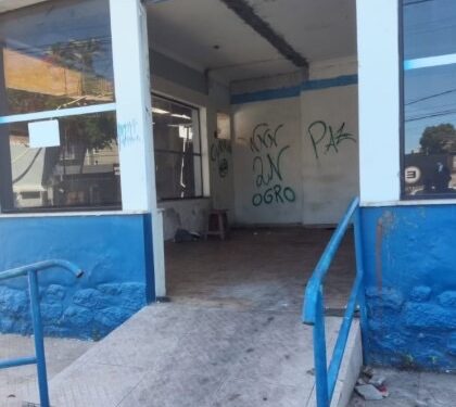 Imóvel abandonado ao lado do Hotel Ramada vira foco de insegurança