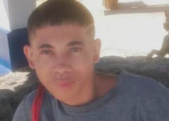 Bombeiros retomam buscas por adolescente desaparecido na Praia do Abricó