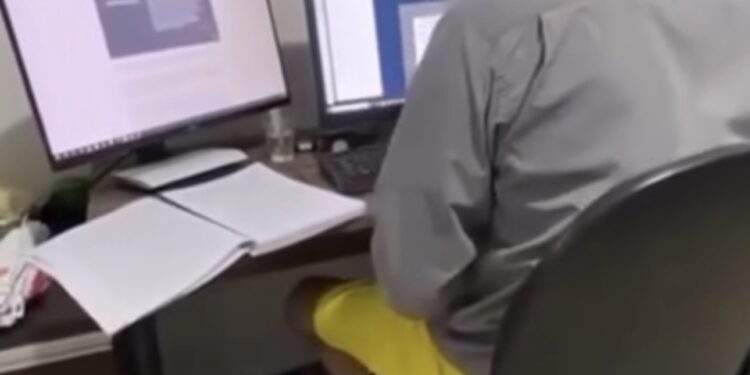 Doutorado na prisão prova falhas da educação no sistema prisional