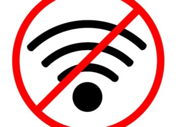 Moradores relatam bloqueio a operadoras e falta de internet em bairro de Macaé