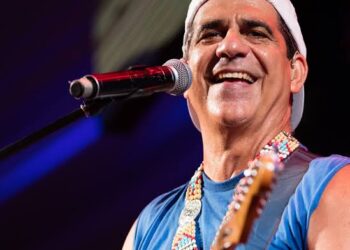 Durval Lelys comanda trio elétrico e promete arrastar multidão em Macaé