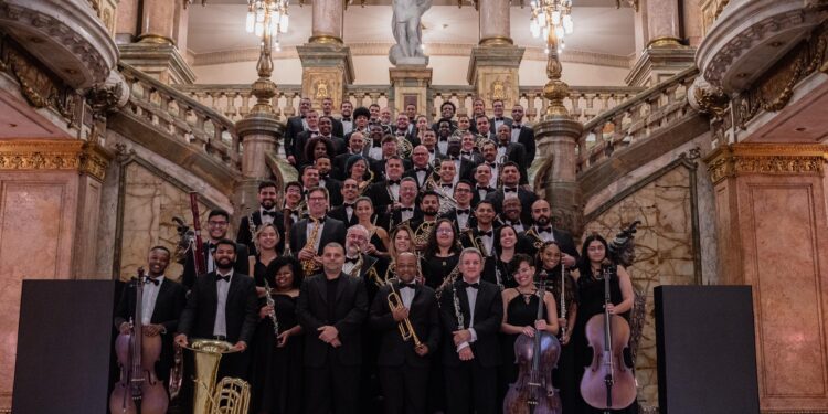 Orquestra Nova Aurora leva música de Macaé ao Theatro Municipal do Rio