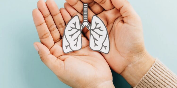 Tosse por mais de 3 semanas: saúde promove ação de combate à tuberculose