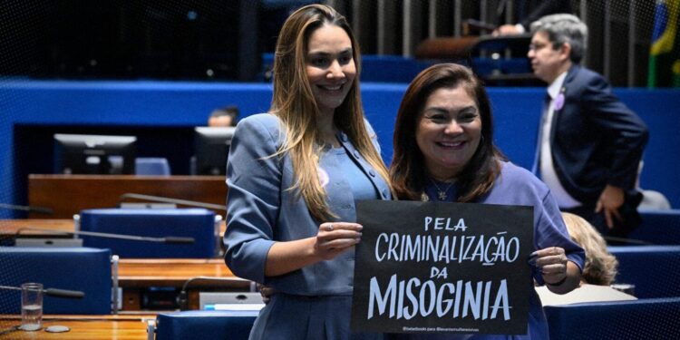 Senado aprova lei que torna misoginia crime grave