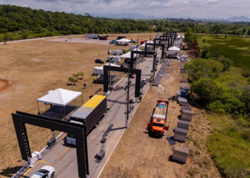 Carnaval fora de época anima com desfiles e tradição cultural