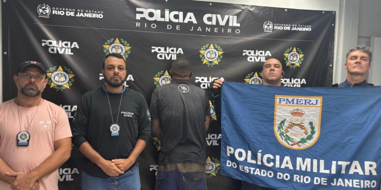 Suspeito de furto em igreja é preso e parte do equipamento é recuperada