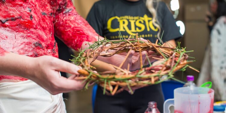 Encenação da Paixão de Cristo celebra 15 anos de fé e união