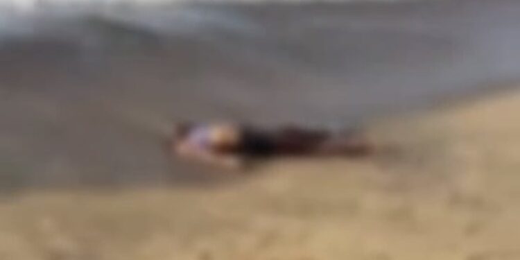 Corpo é encontrado em praia e caso gera comoção