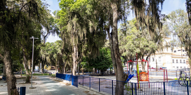 Prefeitura de Macaé anuncia entrega de praça revitalizada