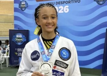 Aos 13 anos, atleta de Cabo Frio conquista ouro após maratona