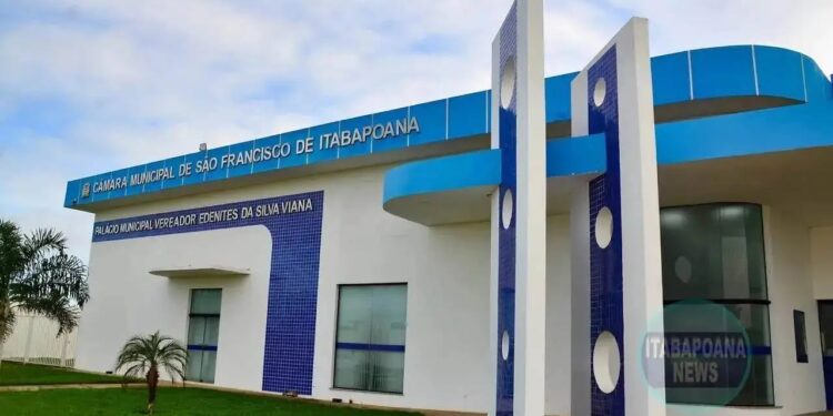 Justiça proíbe vereador de entrar em repartições públicas sem autorização