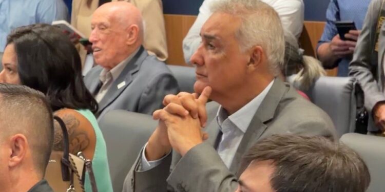 Debate sobre royalties mobiliza prefeitos e acende alerta financeiro