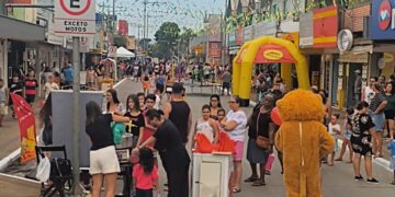 “Sábado Vem Pra Rua” movimenta o centro de Casimiro de Abreu 