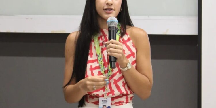 Thamires Rangel reassume cadeira em meio a polêmicas