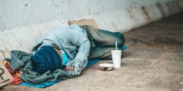 Crescimento da população de rua leva Itaperuna a debate urgente