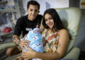 Primeiro Dia das Mães em casa emociona família após luta pela vida de bebê prematuro