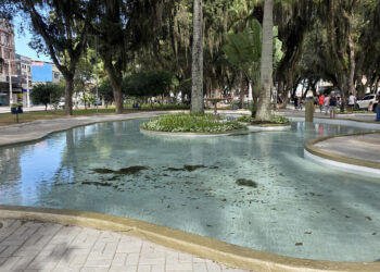Praça Veríssimo de Mello é revitalizada e entregue à população em Macaé