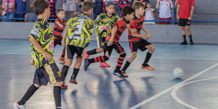 Projeto “Craques do Futuro” está com inscrições abertas para futsal