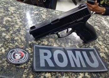 Homem é detido após ameaçar banhistas com arma falsa em Cabo Frio
