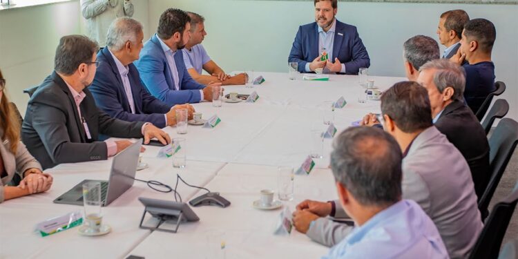 Petrobras anuncia investimento bilionário e anima municípios produtores